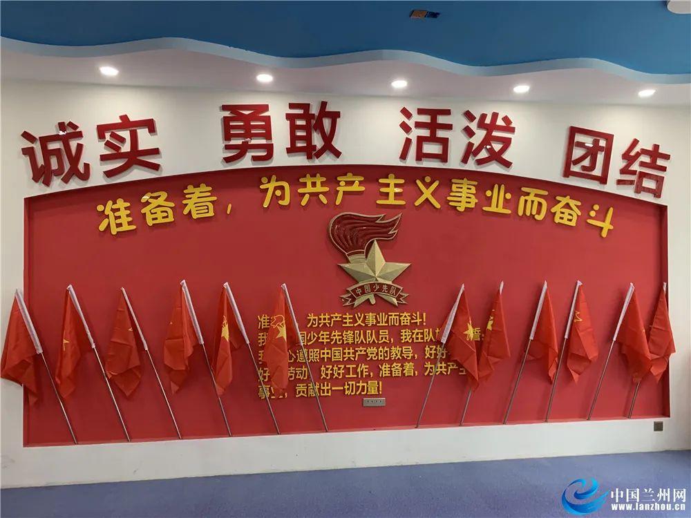 救援受困的向导